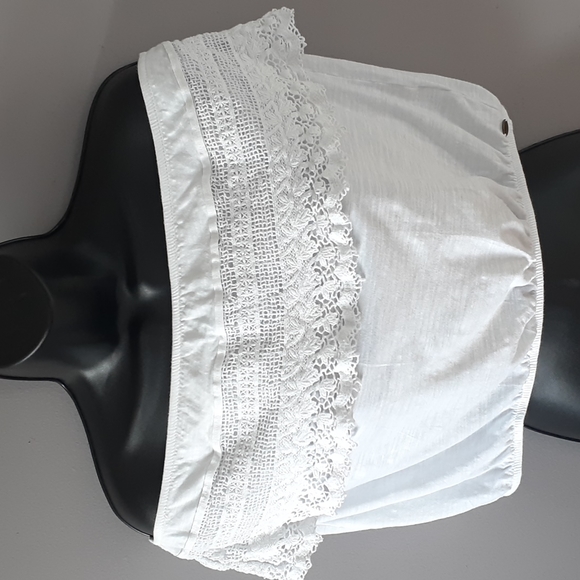 O'Neill white top trimmed with lace size L - Picture 1 of 5